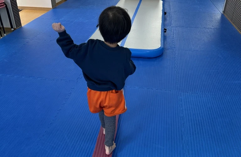 遊びながら学ぶ、未来への第一歩！|川口市の体操教室はらっきねす運動教室